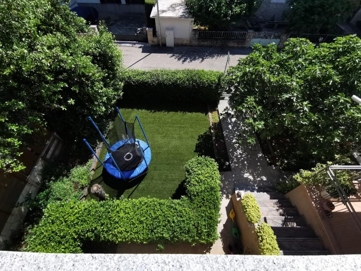 Near By Everything Vodice Extérieur photo